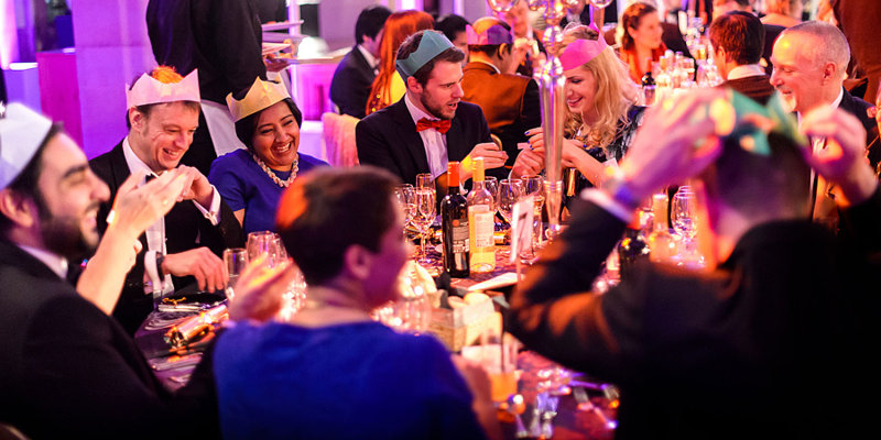 10 Reasons to Book a Taxi for Your Office Christmas Party
