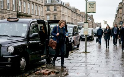 10 smart ways to save on business taxis in Edinburgh